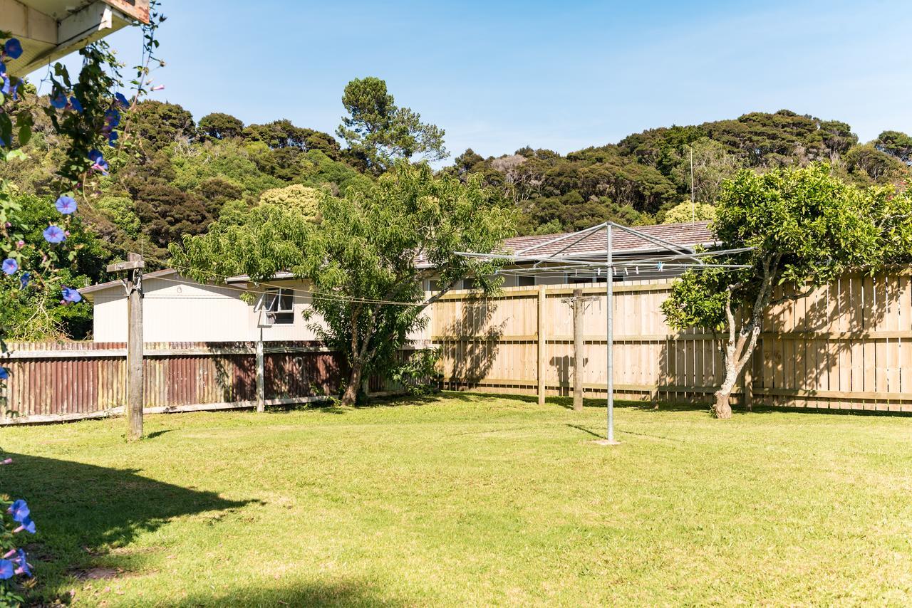 Waitangi Beach Bach 30B Esterno foto