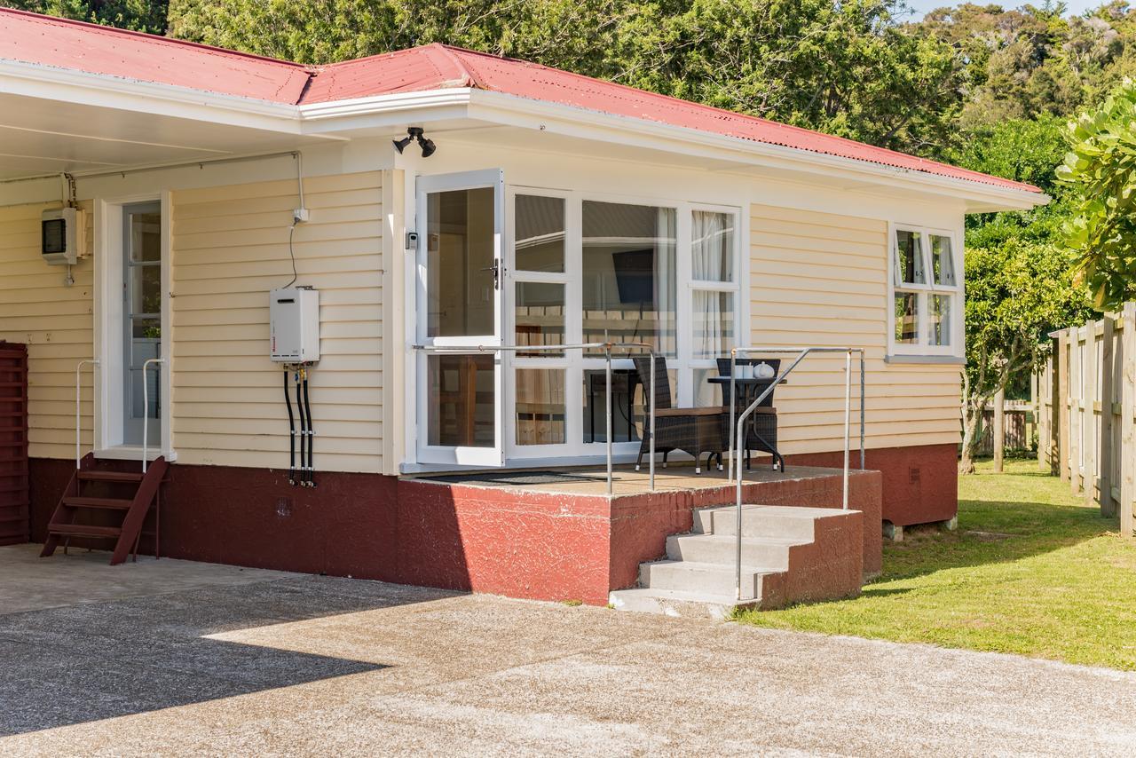Waitangi Beach Bach 30B Esterno foto