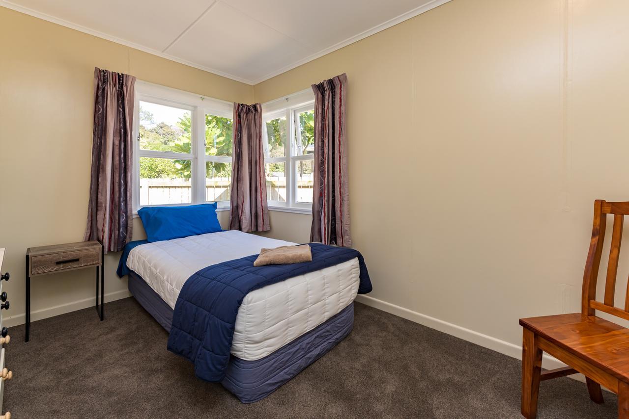 Waitangi Beach Bach 30B Esterno foto
